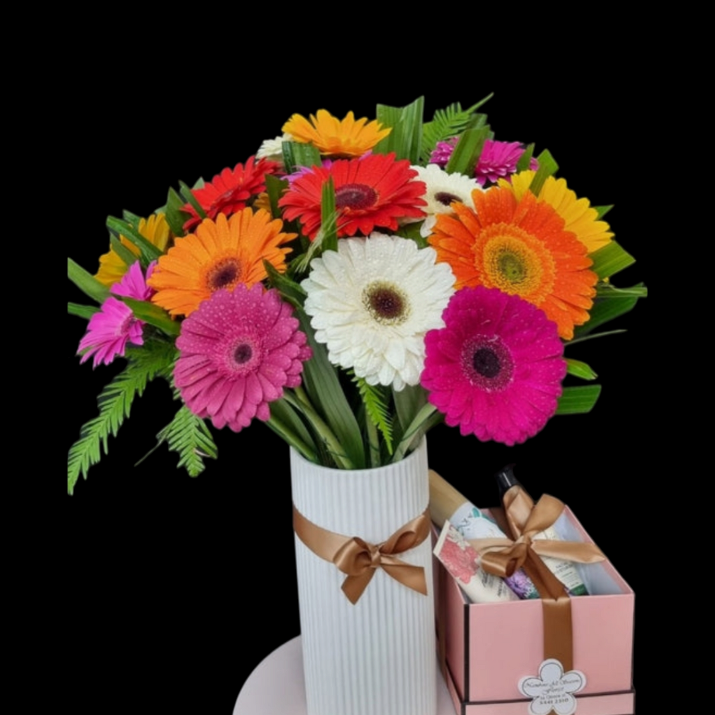 Gerbera Bunch In Vase With Pamper Products