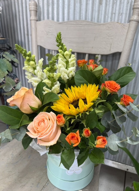Bright Fresh Flower in Hat Box